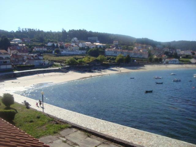 Hotel Corcubión Playa de Quenxe Quarto foto